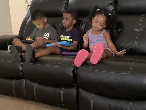 Siblings Black, Black Siblings, Happy Post, Mom Lifestyle, Best Online Clothing Stores, Black Relationship Goals, Beautiful Black Babies, Family Trips, Bon Weekend