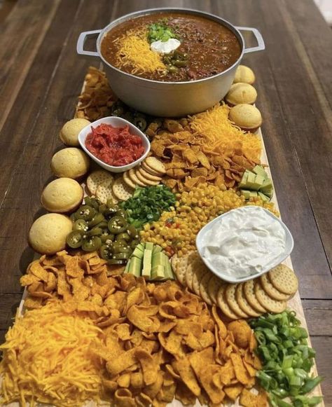 Chili Board, Coffee Themed Party, Mexico Theme, Nye Food, Football Snacks, Party Food Buffet, Best Party Food, Football Party Food, Charcuterie Inspiration