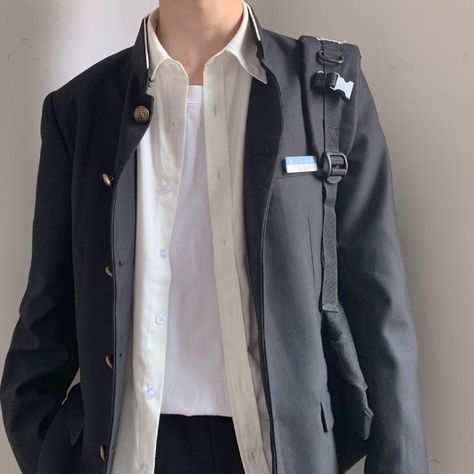 Male School Outfits, Messy School Uniform, Clothes Wrinkles Reference, School Uniform Outfits Boys, Gakuran Uniform, Blue Outfits Men, School Uniform Japan, Ulzzang Dress Formal, Male School Uniform