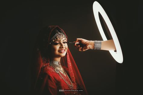 Makeup Shots Photography, Makeup Shoot Poses, Parlour Shoot Bride, Parlour Shoot, Makeup Poses, Ring Light Photo, Ring Light Photography, Makeup Shoot, Indian Bride Poses