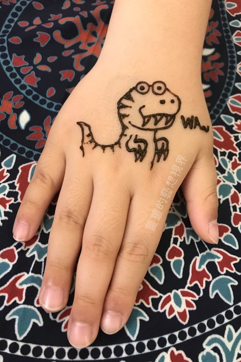 Funny Henna Designs, Men’s Henna Designs, Funny Henna, Hanna Ideas, Henna For Men, Henna Designs Kids, Sister Dates, Henna For Boys, Henna Ankle