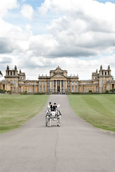 Woodstock Oxfordshire, House In England, English Country Houses, Manor Homes, Oxfordshire England, Princess Fantasy, Blenheim Palace, English Castles, Castle Mansion