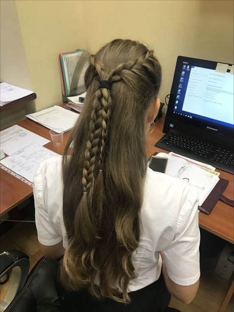 Hairstyle For School Medium Hair, Long Hair Plaits, Hairstyles Long Layered Hair, Winter Hairstyles Medium, Braided Hairstyles Long, Aesthetic Curly Hairstyles, Brown Hair Hairstyles, Brunette Light, Brown Long Hair