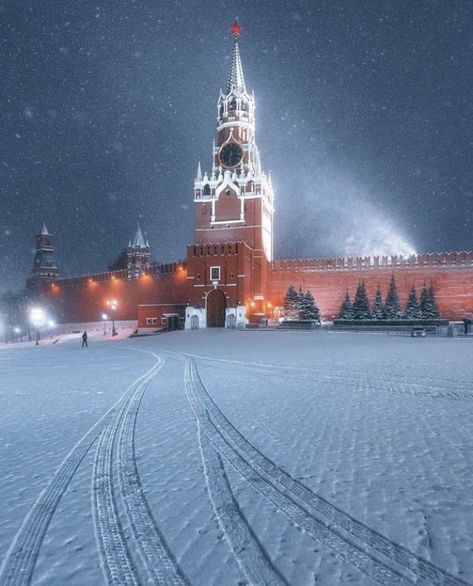 Rusia Aesthetic, Russia Landscape, Russian Aesthetic, Life In Russia, Moscow Kremlin, Siberia Russia, Russian Winter, Russia Travel, Russian Architecture