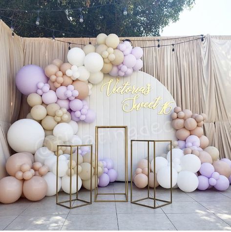 21st Birthday Decorations Diy, 15th Birthday Party Ideas, Party Balloons Diy, Sweet 16 Party Decorations, Diy Wedding Arch, 18th Birthday Decorations, Bridal Shower Balloons, Baby Shower Theme Decorations, 21st Birthday Decorations