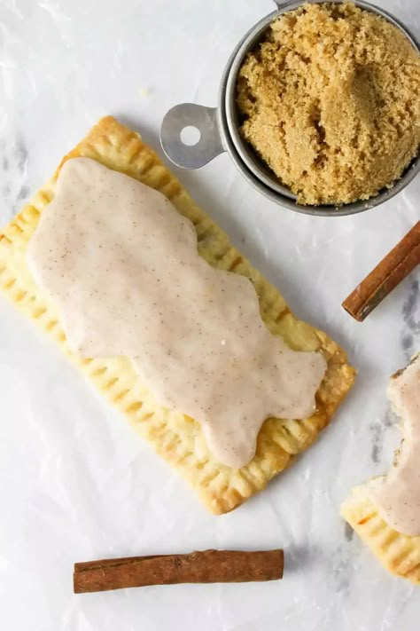 Homemade Brown Sugar Cinnamon Pop Tarts Brown Sugar Cinnamon Pop Tarts, Cinnamon Pop Tarts, Brown Sugar Pop Tarts, Premade Pie Crust, Poptart Recipe, Store Bought Pie Crust, Pie Pops, Homemade Breakfast, Homemade Pie