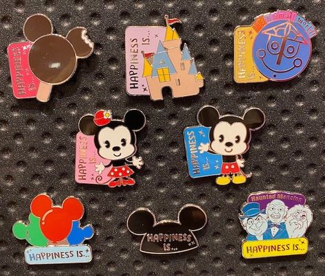 Disney Trading Pins Sets, Disney Pins Sets, Disney Pins Trading, Disney Pin Collections, Mickey Balloons, Enamel Pin Collection, Pin Trading, Disney Trading Pins, Disney Addict