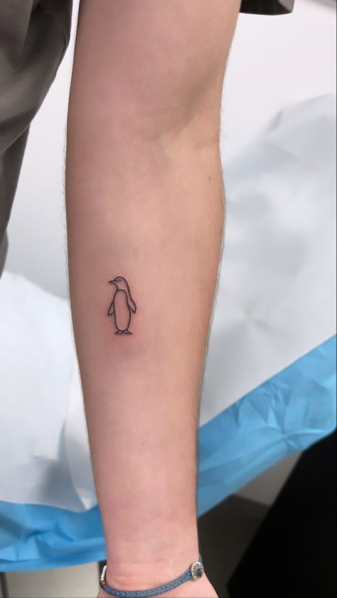 minimalist tattoo penguin small ideas Small Tattoos For Ladies, Cutest Tattoos, Small Nature Tattoo, Tattoos For Men And Women, Penguin Tattoo, Simple Tattoos For Women, With Tattoo, Forearm Tattoo Women, Lily Tattoo