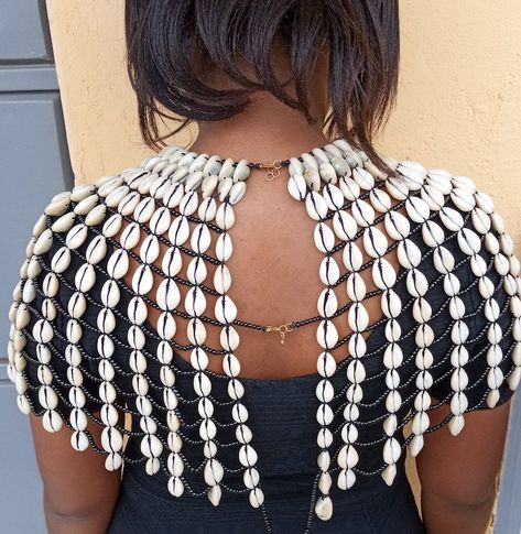 Cowrie Shell Jewelry, Beaded Headpiece, Sea Shell Necklace, Cowrie Shell Necklace, Cowry Shell, African Accessories, Seashell Jewelry, Beaded Sandals, Seashell Necklace