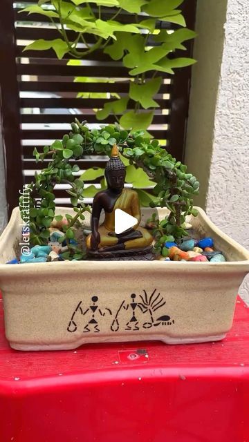 Miniature Garden Diy, Peaceful Scenery, Bonsai Diy, Miniature Zen Garden, Jade Bonsai, Repurposed Decor, Garden Miniature, Miniature Garden, Garden Diy