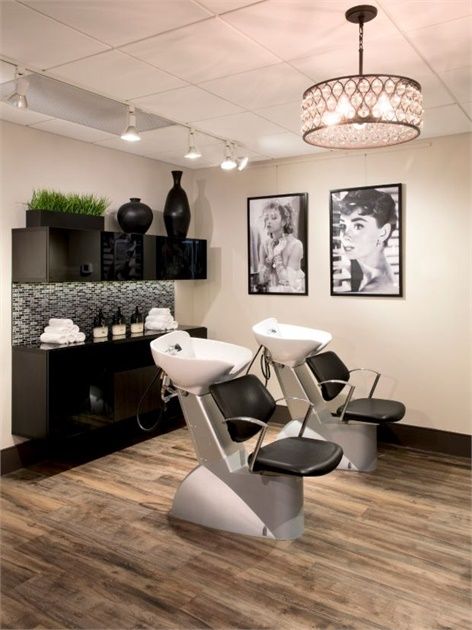 Salon Shampoo Cabinet Ideas, Shampoo Station Ideas, Hair Salon Lighting, Salon Backbar Ideas, Salon Backbar, Small Commercial Building, Hair Studio Ideas, Shampoo Station, Lola Hair