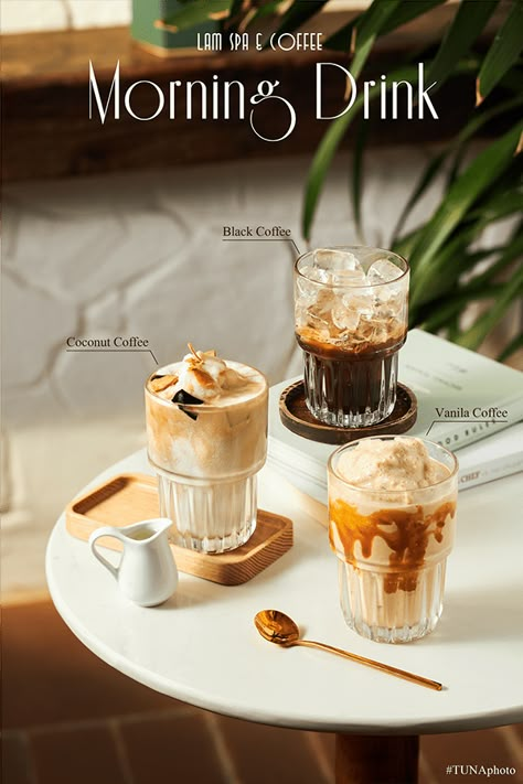 Coffee And Food Photography, Coffee Posting Ideas, Summer Coffee Photography, Food Cafe Photography, Coffee Drink Photography, Cafe Food Photography Ideas, Coffee Ideas Photography, Coffee Shop Product Photography, Cafe Drinks Ideas