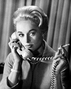 Tippi Hedren in Birds Eleanor Parker, Stars D'hollywood, Hitchcock Movies, Tippi Hedren, Alfred Hitchcock Movies, Hitchcock Film, Vincent Cassel, Talking On The Phone, Sean Connery