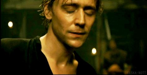 27 Times Tom Hiddleston Almost Got You Pregnant Tom Hiddleston Movies, Tom Hiddleston Funny, The Hollow Crown, Thomas William Hiddleston, Loki Laufeyson, Tom Hiddleston Loki, British Men, Tom Hiddleston, Westminster