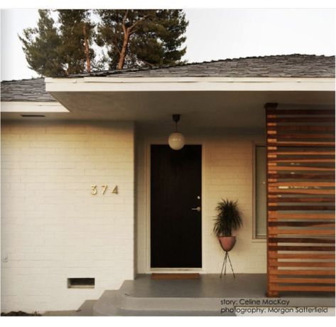 Mid Century Modern Porch, Mid Century Modern Front Door, Modern Front Porches, Porch House, Mid Century Modern Exterior, Modern Porch, Mid Century Exterior, Building A Porch, Modern Front Door