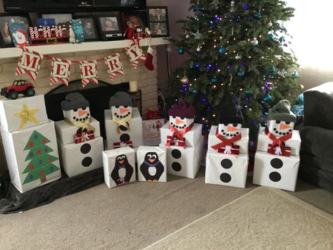 This Christmas snowman idea is a great way to add a twist to gift giving. Visit my blog to read more. Christmas Presents Ideas, Christmas Gift Wrapping Diy, Christmas Present Wrap, Christmas Wrapping Diy, Christmas Ideas Gifts, Presents Ideas, Gift Towers, Christmas Gifts To Make, Teacher's Blog