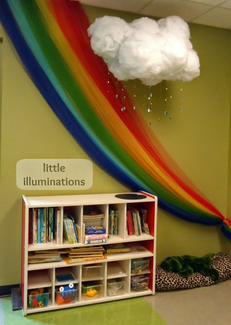 little illuminations: 14 "Must-See" Sunday School Bulletin Boards, Doors and More! Sunday School Rooms, Preschool Rooms, Sunday School Classroom, Rainbow Classroom, Church Nursery, Rainbow Room, Home Daycare, Book Corners, School Bulletin Boards