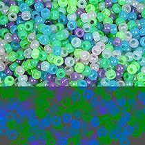 Hair Beading, Hair Braid Diy, Kids Craft Projects, Glow In The Dark Beads, Kandi Beads, Kandi Necklace, Hair Bracelet, Hair Diy, Craft Projects For Kids