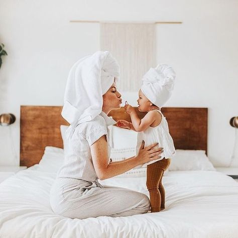 Towel Pictures, Daughter Bonding, Moms Goals, Future Mommy, Mommy Goals, Baby Soft Skin, Foto Baby, Mommy Daughter, Future Mom