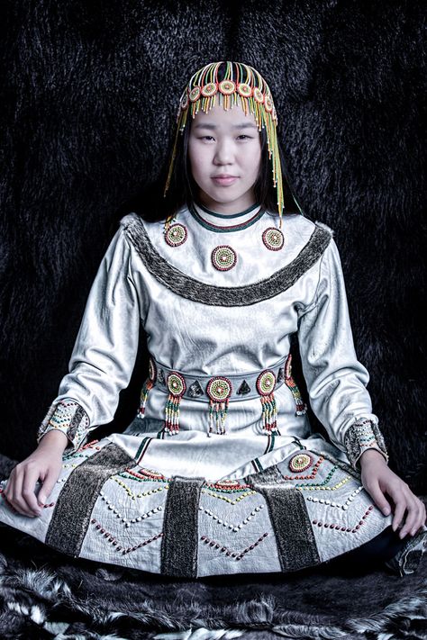 Indigenous Culture, We Are The World, Folk Costume, People Of The World, World Cultures, 인물 사진, People Photography, People Around The World, Bored Panda