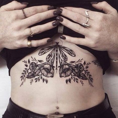 Tattoos For Women On Thigh, Sternum Tattoos, Sternum Tattoo Design, Vogel Tattoo, Stomach Tattoos, Sternum Tattoo, Dream Tattoos, Dope Tattoos, Chest Tattoo