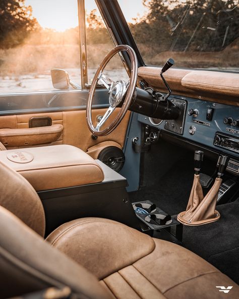 Our client wanted a Velocity-built Bronco with a little taste of home, so our in-house upholstery team made it happen by incorporating his previous Bronco’s King Ranch leather into his new modern-classic. #builtbyvelocity #velocityrestorations #fordbroncodaily #broncorestoration #broncolife #earlybronco #coyotebronco #coyoteswap #custombronco #ppgrefinish #restomod #poweredbyford #fordperformance #offroadbronco #4x4bronco #kingranchleather #kingranchofficial #custominterior Bronco Interior, Black Bronco, S King, Classic Bronco, Early Bronco, Classic Ford Broncos, Old Ford Trucks, International Scout, King Ranch