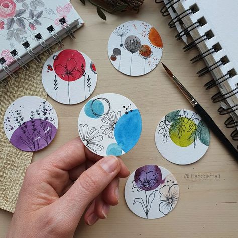 Watercolor And Doodle Art, Diy Paper Flower Bouquet, Watercolor Doodles, Doodle Artist, Watercolor Doodle, Loose Watercolor Paintings, Friday Funday, Diy Paper Flowers, Craft Video