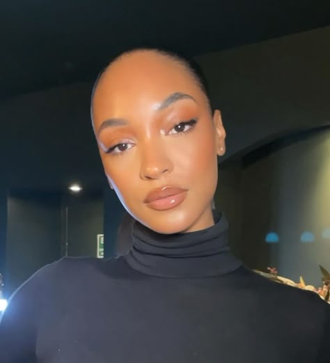 Clean Girl Makeup Looks For Black Women, Glowy Dewy Makeup, Soft Glam Makeup Black Women, Brown Girls Makeup, Beauty Hacks Lips, Makeup Black Women, Makeup For Black Skin, Brown Skin Makeup, Dewy Makeup