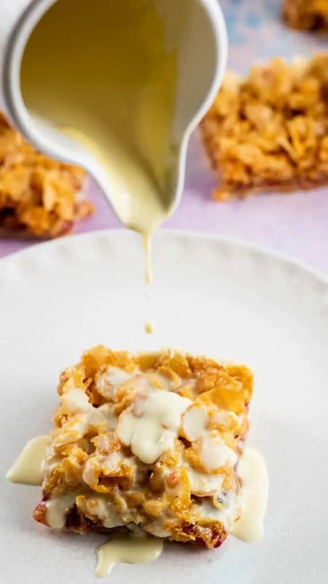 Classic Old School Cornflake Tart Tray Bake Recipe - This Little Home Cornflake Pie, English Traybake, Cornflake Slice Recipe, Cornflake Dessert, Traybakes Sweet, Cornflake Tart Recipe, Cornflake Tart Traybake, Bakewell Tart Traybake, Cornflake Tart