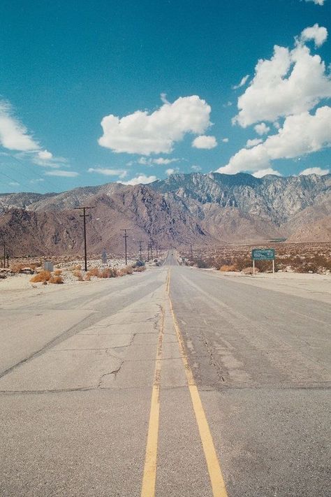 Mojave, California Desert Landscape Photography, Open Roads, Infinity Pools, Desert Mountains, Desert Life, Palm Desert, Desert Landscape, Sierra Nevada, Desert Landscaping