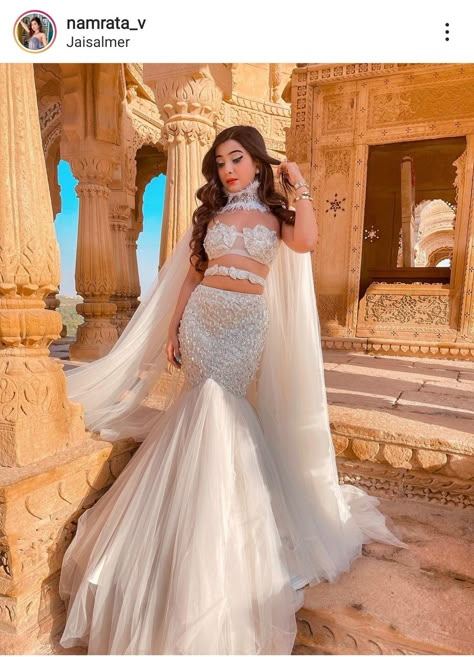 Indian Outfits Modern, Venus Of Willendorf, Indian Bridesmaid Dresses, Off White Colour, Wedding Lehenga Designs, Lehenga Designs Simple, Healthy Happy Life, Traditional Indian Dress, Barbie Dress Fashion