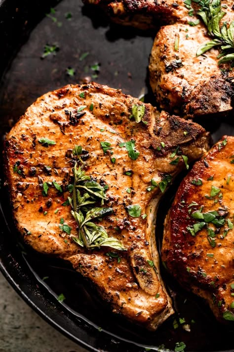 Pork Chops In The Oven Bone In, Baked Pork Chops Oven Bone In, Bone In Pork Chop Recipe In Oven, Baked Bone In Pork Chops, Bone In Pork Chop Recipe, Pork Loin Chops Recipes, Oven Pork Chops, Bone In Pork Chops, Pork Meals