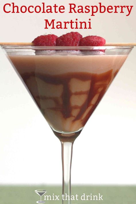 Chocolate Raspberry Martini Recipe, Chocolate Raspberry Martini, Raspberry Martini Recipe, Raspberry Martini, Chocolate And Raspberry, Coctails Recipes, Recipes Drinks, Raspberry Vodka, Chocolate Martini