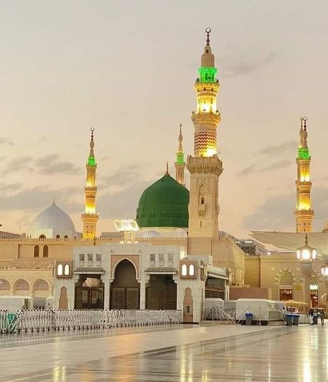 Madina Sharif Beautiful Pic, Mecca Images, Khwaja Ji Pic, Jumma Mubarak Beautiful Images, Green Dome, Best Couple Pics For Dp, Medina Mosque, Mecca Wallpaper, Online Quran