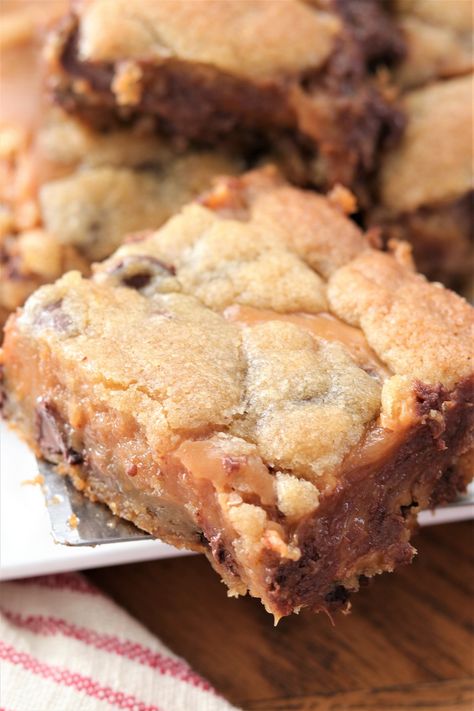 Brownie Goody Bars, Fool Proof Desserts, Treats To Share At Work, Layered Cookie Brownie Bars, Fruit Dessert Bars Recipes, Walnut Squares Bar Recipes, Lightened Up Desserts, Chewy Bread Recipe Desserts, Cookie Sheet Desserts