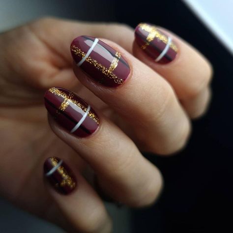 Autumn Nail Art Designs, Tartan Nails, Autumn Nail Art, Plaid Nail Designs, Plaid Nail Art, Plum Nails, Cute Nail Colors, Autumn Nail, Plaid Nails