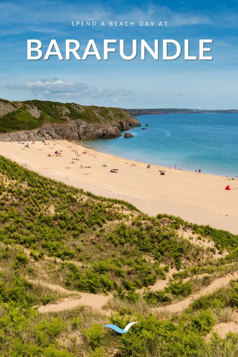 Barafundle Bay Beach in Pembrokeshire on a summers day in West Wales Barafundle Bay, Pembrokeshire Coast Path, Spa Games, Hot Tub Swim Spa, Pembrokeshire Coast, Visit Wales, Coastal Life, World Geography, Beaches In The World