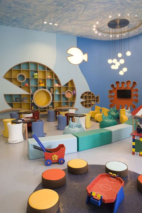 35 Kids Playroom Ideas With Learning Concepts | Home Design And Interior Kindergarten Interior, Daycare Design, Kids Cafe, Kindergarten Design, School Interior, Kids Library, Playground Design, Kids Zone, Kids Play Area