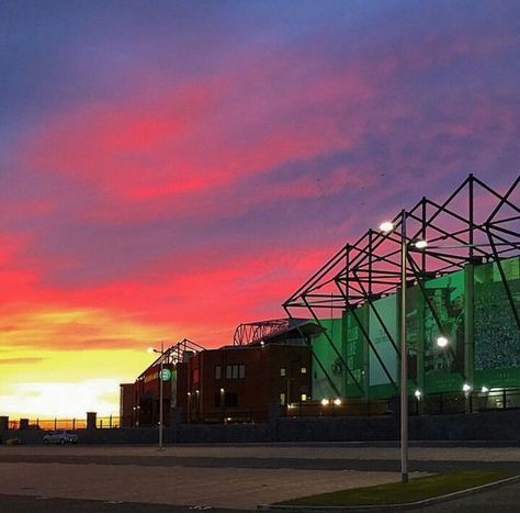 Celtic Park, Glasgow Celtic. Dame Zaha Hadid, Celtic Park, Positive Books, Manchester United Team, Celtic Fc, Purple Sky, Sunset Sky, Beach Sand, Glasgow