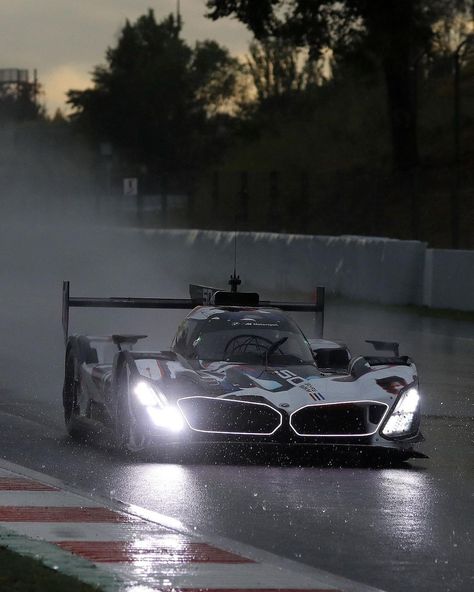 Bmw Hypercar, Lmp1 Cars, Cars In The Rain, Car In Rain, Black Bmw Wallpapers, Bmw Couple, Bmw Rr1000, Le Mans Cars, Car In The Rain