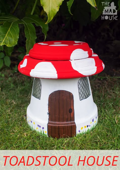 How to make a ToadStool House.  Make a fairy house in the shape of a toadstool with plant pots. Toadstool House, Terra Cotta Pot Crafts Diy, Clay Pot Projects, Flower Pot People, Flower Pot Art, Terra Cotta Pot Crafts, Fairy Garden Crafts, Clay Flower Pots, Flower Pot Crafts