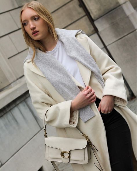 Winter fashion, winter look, winter essentials, winter outfit, wool coat, white coat, blond hair Coach Tabby White, Coach Tabby Outfit, Coach Tabby 26, Coach Bag Outfit, White Wool Coat, Coach Tabby, Winter Layering, White Outfits, Fashion Story