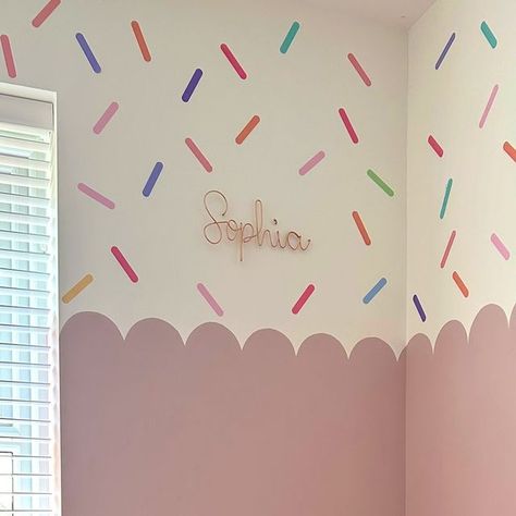 Sprinkle Bedroom, Sprinkle Wall Decals, Confetti Wall Paint, Confetti Wallpaper, Rainbow Walls, Girls Room Paint, Candy Room, Confetti Wall, Toddler Bedroom Girl