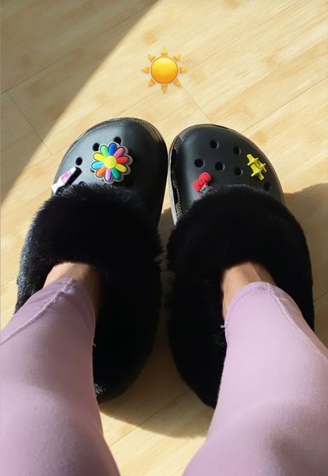 Black Fluffy Crocs, Mammoth Crocs Outfit, Fur Crocs Outfit, Mammoth Crocs, Fluffy Crocs, Fur Crocs, Crocs Mammoth, Crocs With Fur, Fuzzy Crocs