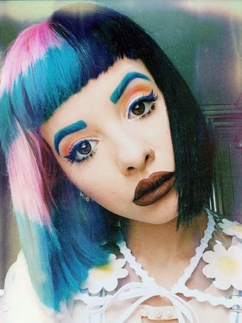 Melanie Martinez/Hair Colors | Melanie Martinez Wiki | Fandom ... Adele Hair, Melanie Martinez Makeup, Emo Haircuts, Melanie Martinez Songs, Split Dyed Hair, Alice Liddell, Steal Her Style, Brown Lipstick, Celebrity Style Red Carpet