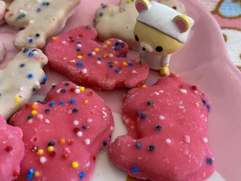 Kawaii Baking Aesthetic, Fairykei Aesthetic, Pink Pudding Aesthetic, Funfetti Cupcakes Aesthetic, Cutecore Pudding, Princess Food, Confetti Cookies, Circus Animal Cookie, Sweet Like Candy