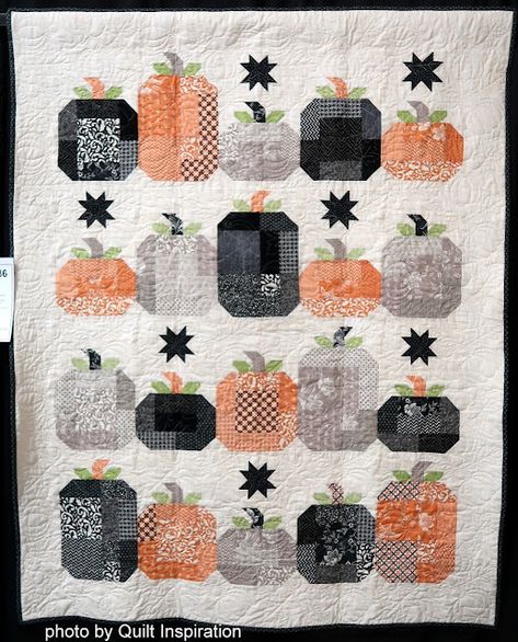 Quilt Inspiration: 2022 Hocus Pocus Quilt, Pumpkin Quilts, Pumpkin Quilt Pattern, Pumpkin Quilt, Wildlife Quilts, Autumn Quilts, Halloween Quilt Patterns, Fall Quilt Patterns, Fall Quilt