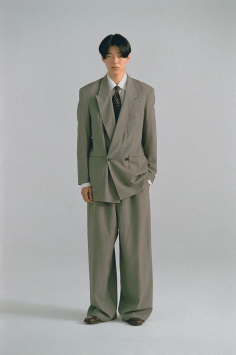 Soshiotsuki Tokyo Spring 2025 Fashion Show | Vogue Tokyo Spring, Formal Dresses For Men, Armani Suits, Luxury Marketing, Men Photography, Power Dressing, Sharp Dressed Man, Japanese Men, Men’s Suits