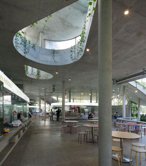 Tropical architecture on the waterfront of Singapore Tropical Building Architecture, Canteen Architecture, Architecture Singapore, Singapore Food Court, Public Aquarium Architecture, Aquatic Centre Architecture, Singapore Green Building, Canteen Design, Food Court Design