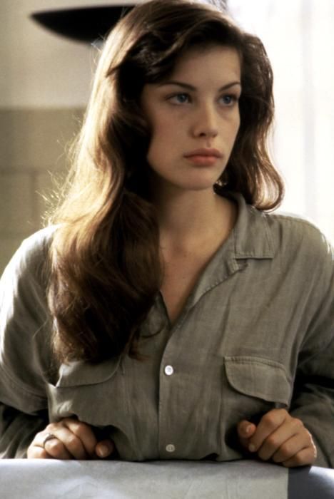 Liv Tyler Hair, Liv Tyler 90s, Liv Tyler, Sarah Michelle Gellar, Girl Crushes, Woman Crush, Hair Waves, Mode Vintage, Girl Crush